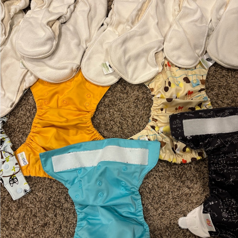 Vibrant Diaper Cover Set for Kids - Picture 3 of 6